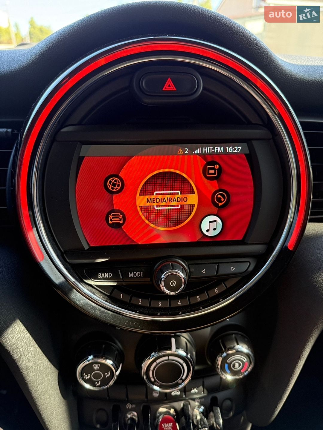 MINI Cooper 2019 VIN WMWXU1C5XK2J02989 фото оголошення 50 з 55