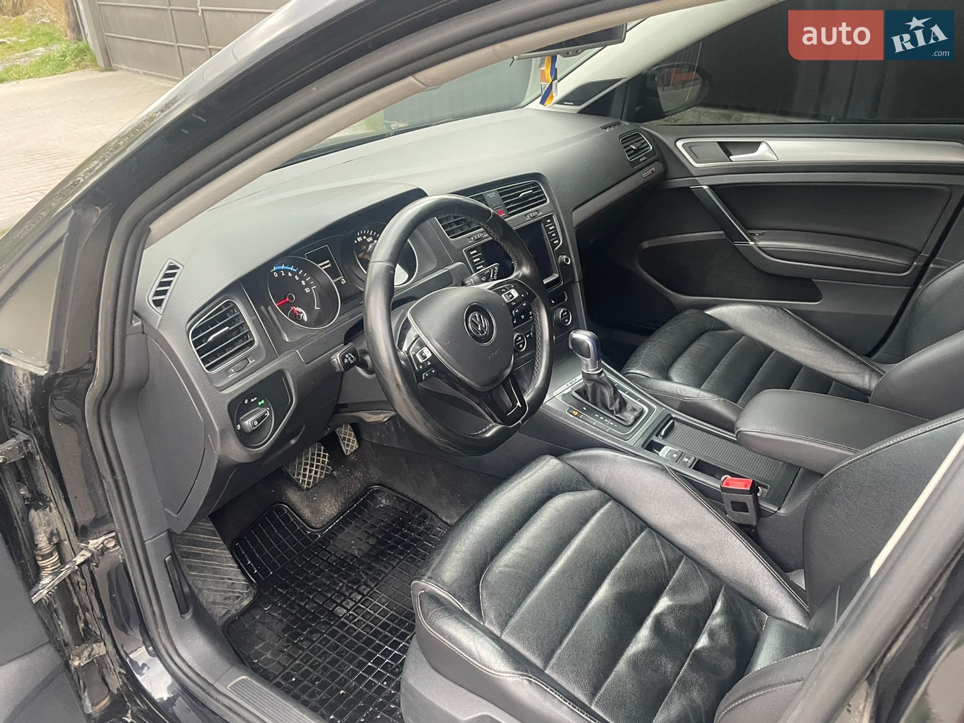 Volkswagen Golf 2014 VIN WVWZZZAUZFW904133 фото оголошення 7 з 21