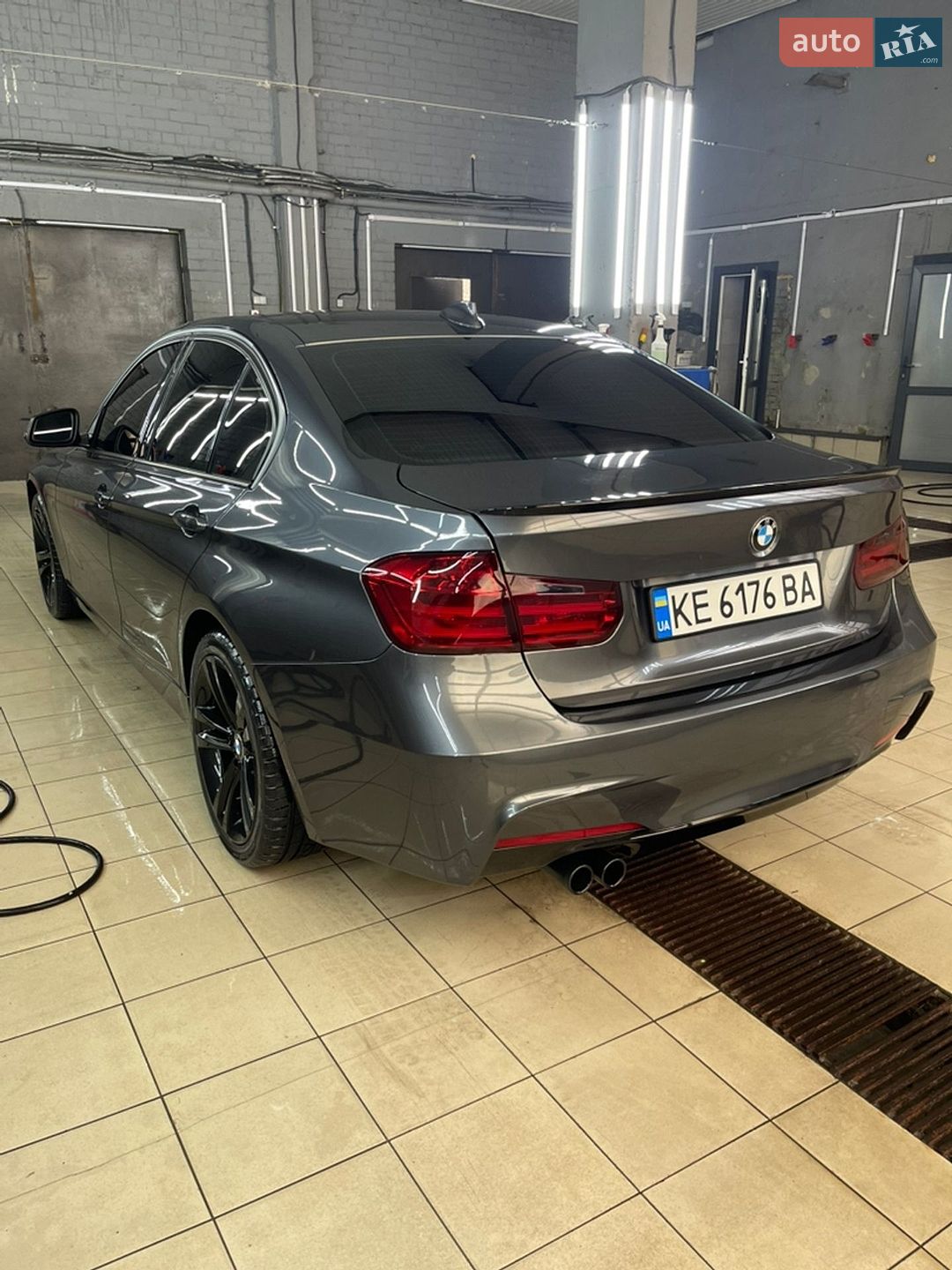 BMW 3 Series 2012 VIN WBA3B3C52DF535184 фото оголошення 4 з 13