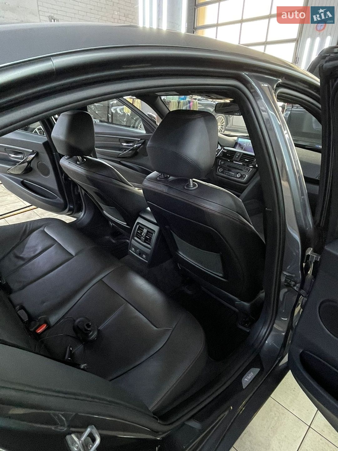 BMW 3 Series 2012 VIN WBA3B3C52DF535184 фото оголошення 5 з 13