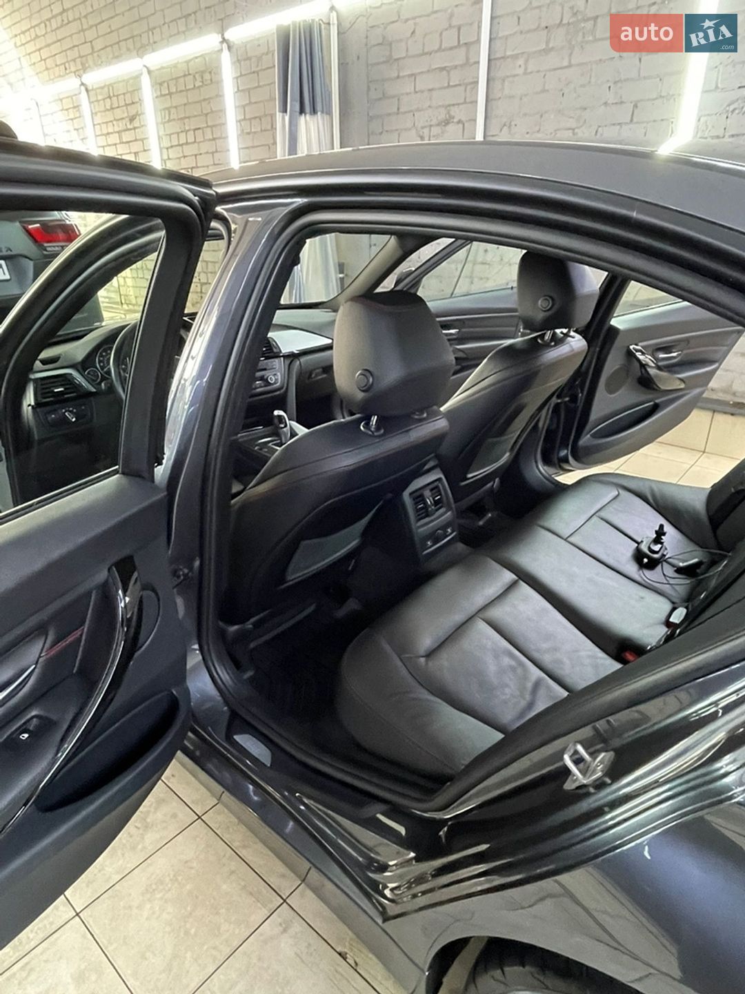 BMW 3 Series 2012 VIN WBA3B3C52DF535184 фото оголошення 7 з 13