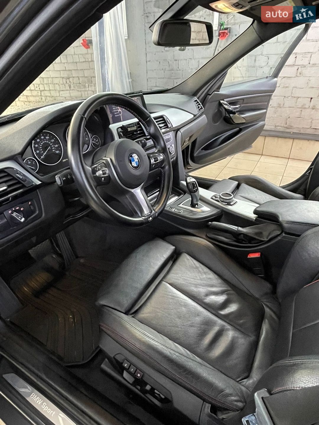BMW 3 Series 2012 VIN WBA3B3C52DF535184 фото оголошення 8 з 13
