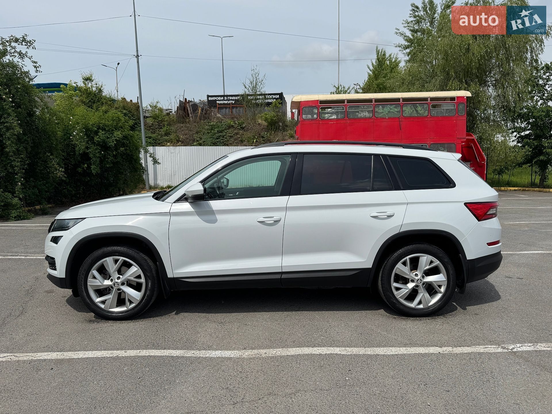 Skoda Kodiaq 2017 VIN TMBLJ6NS5JB400214 фото оголошення 3 з 71