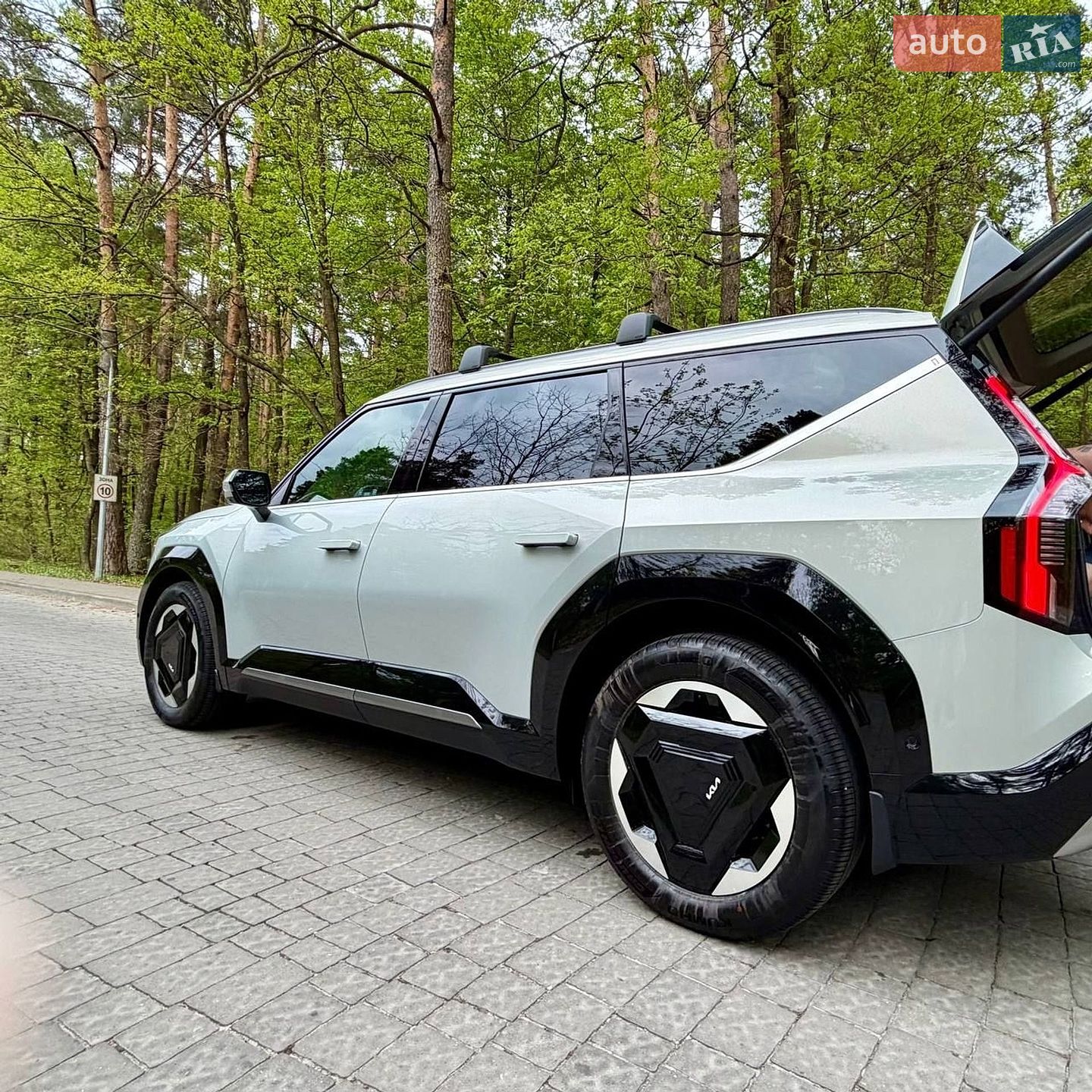 Kia EV9 2025 VIN KNDADFS52T6070489 фото оголошення 6 з 24