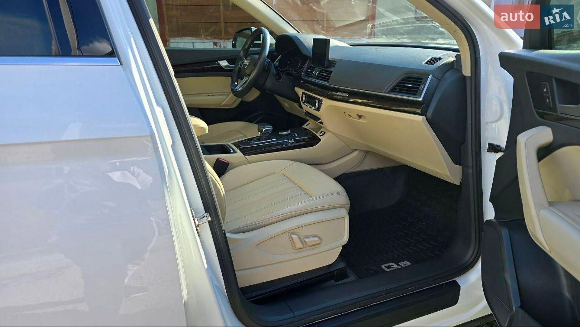 Audi Q5 2019 VIN WA1ANAFYXK2068008 фото оголошення 5 з 10