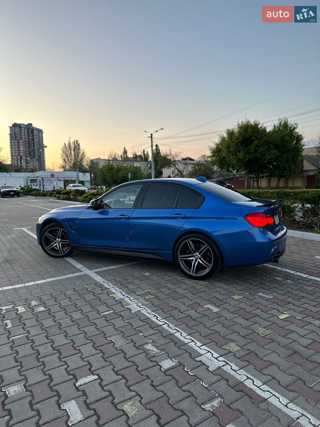 BMW 3 Series 2015 VIN WBA8B3C5XGK383222 фото оголошення 2 з 23