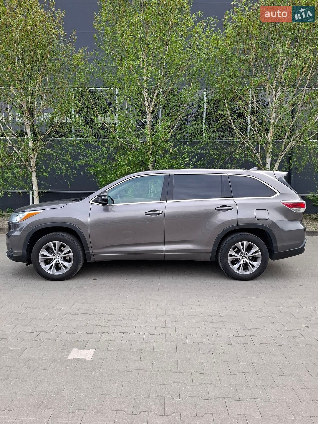 Toyota Highlander 2016 VIN 5TDZKRFHXGS154211 фото оголошення 4 з 36