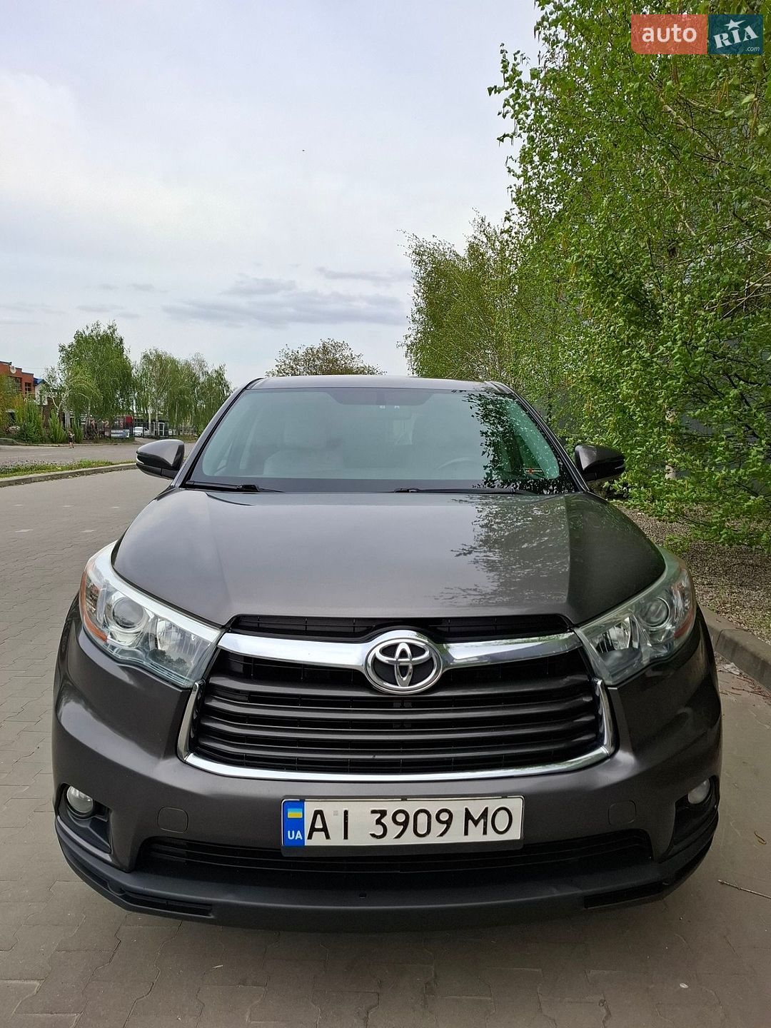 Toyota Highlander 2016 VIN 5TDZKRFHXGS154211 фото оголошення 2 з 36