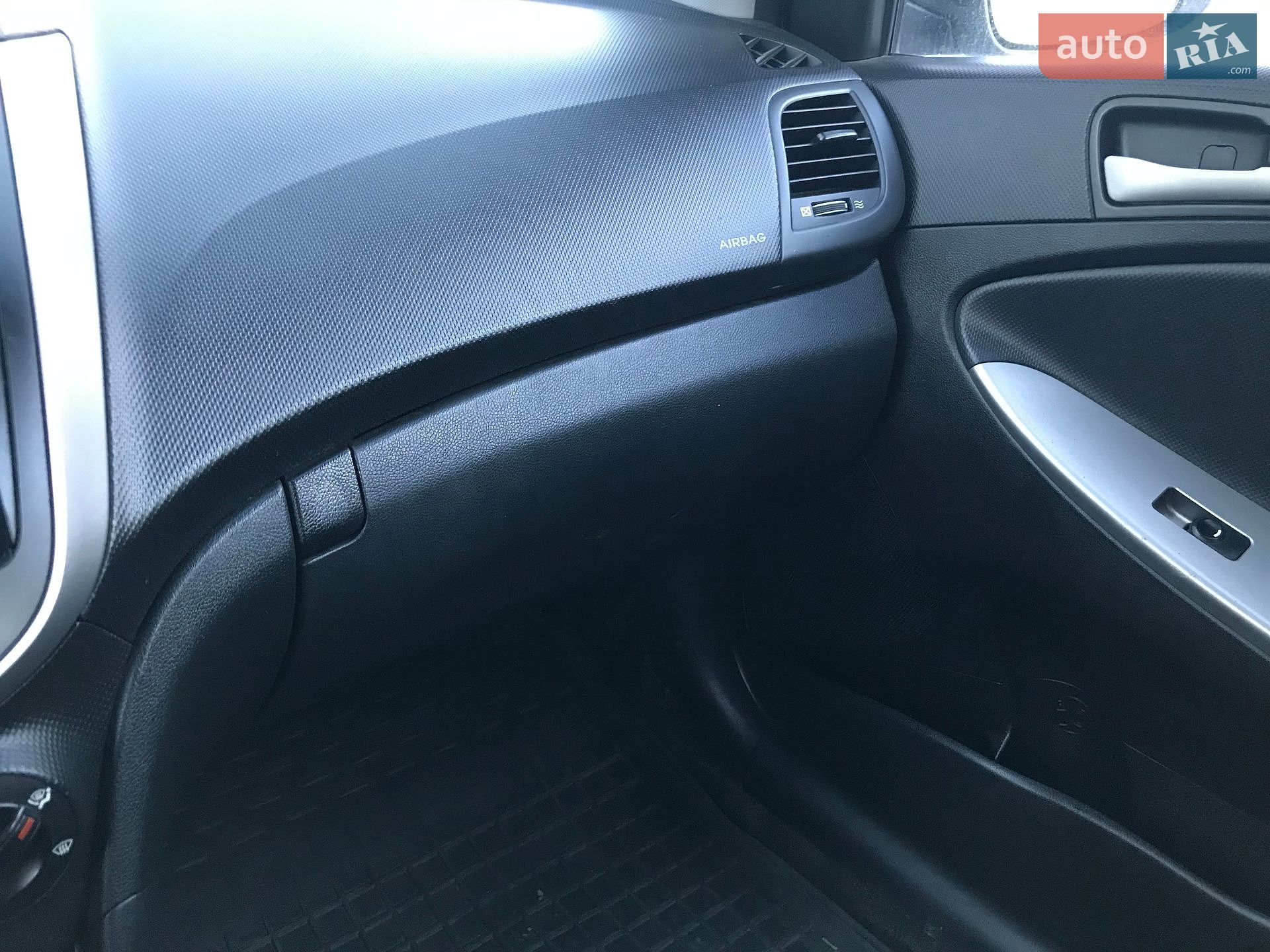 Hyundai Accent 2019 VIN KMHCT41BAKU475502 фото оголошення 6 з 9
