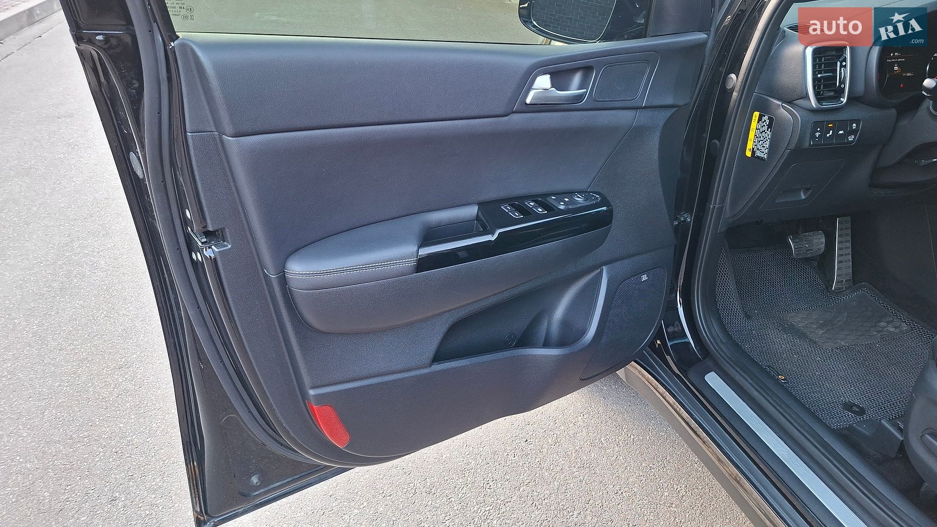 Kia Sportage 2019 VIN KNAPR813BKK595772 фото оголошення 39 з 83