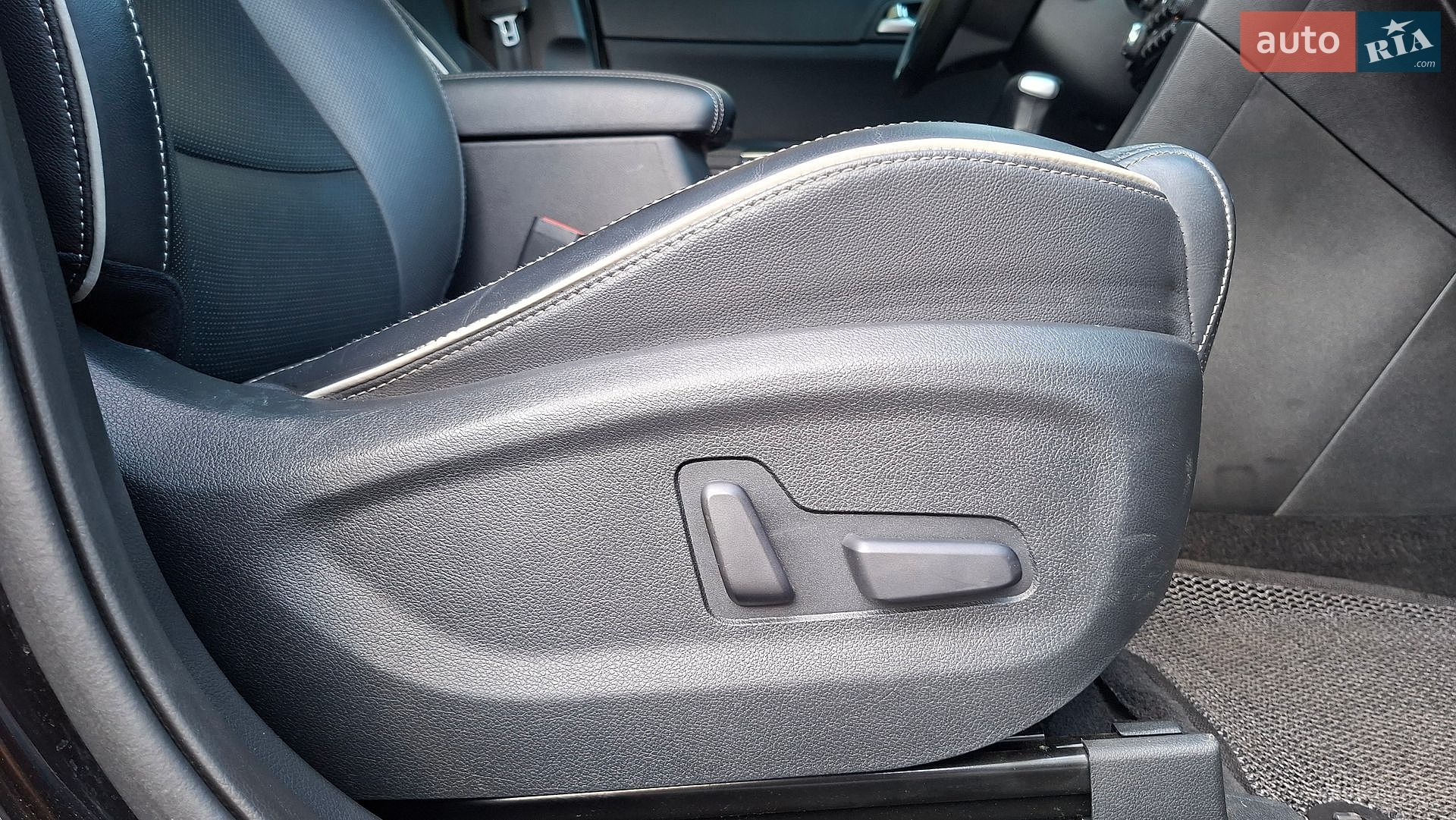 Kia Sportage 2019 VIN KNAPR813BKK595772 фото оголошення 44 з 83