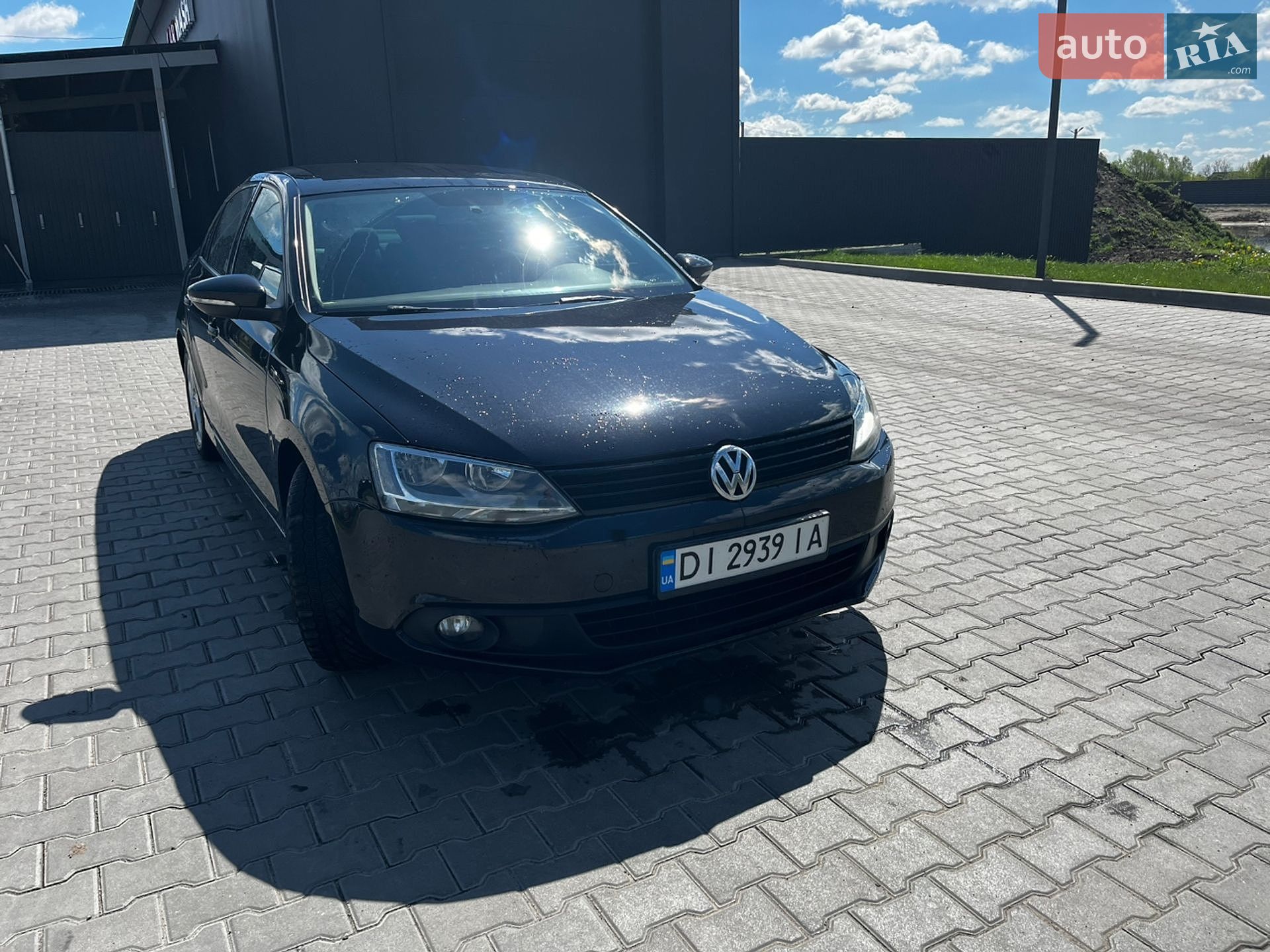Volkswagen Jetta 2011 VIN WVWZZZ16ZBM122001 фото оголошення 2 з 7