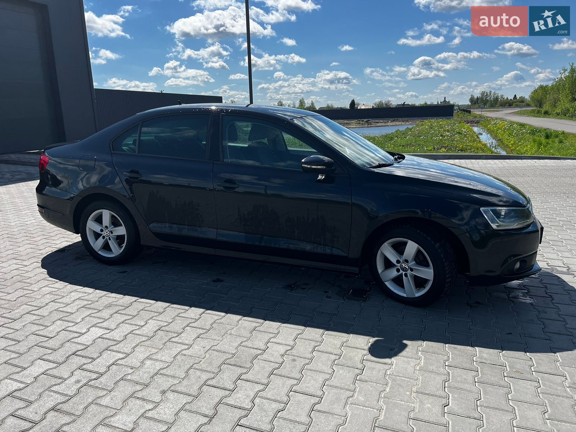 Volkswagen Jetta 2011 VIN WVWZZZ16ZBM122001 фото оголошення 3 з 7