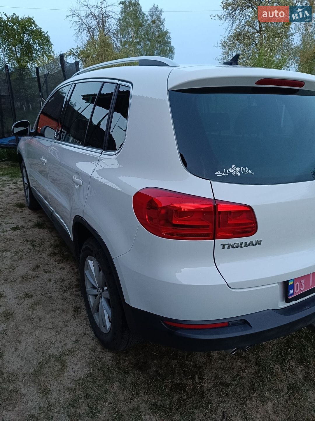 Volkswagen Tiguan 2017 VIN WVGRV7AX6HK019418 фото оголошення 4 з 14