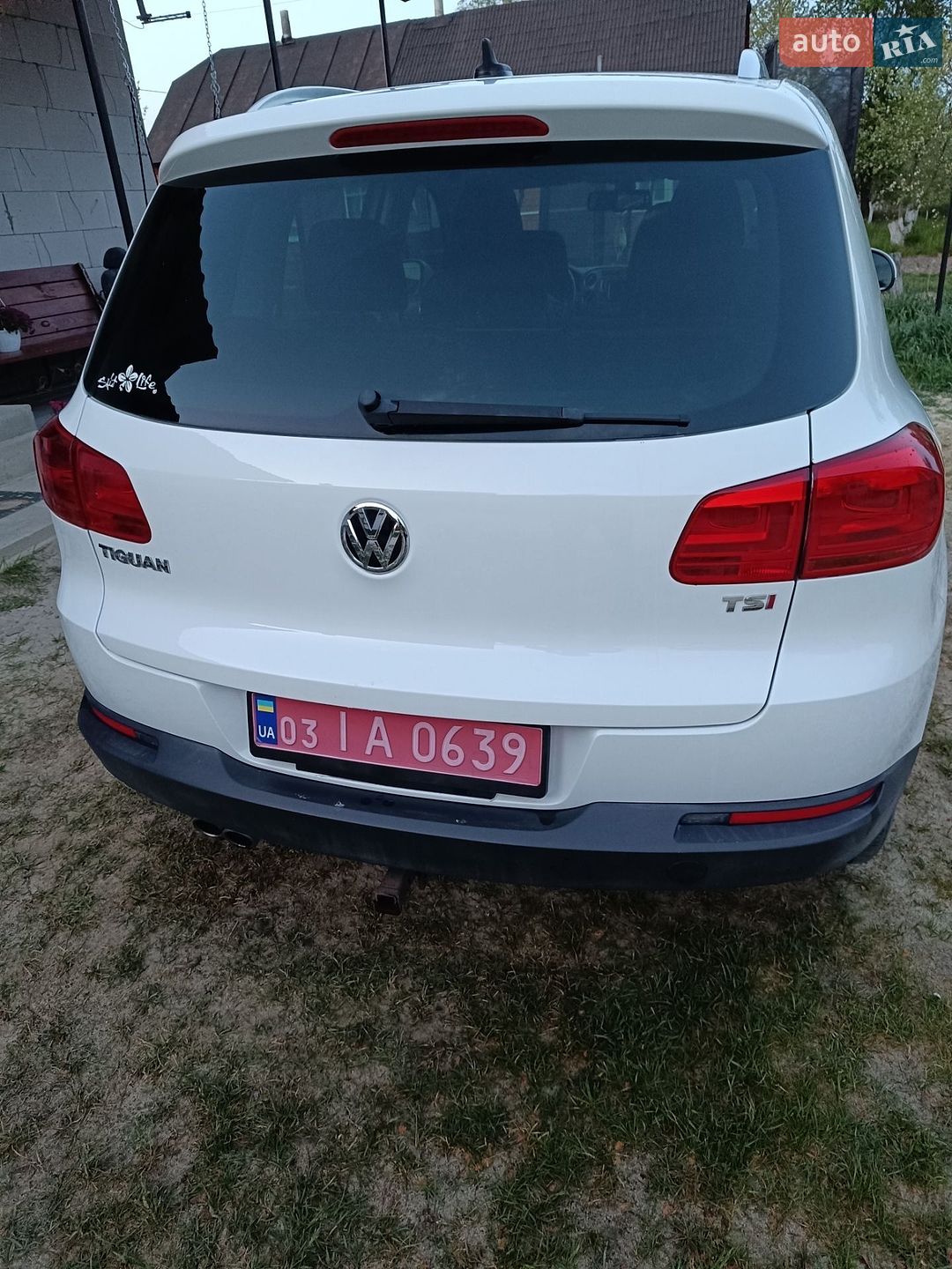 Volkswagen Tiguan 2017 VIN WVGRV7AX6HK019418 фото оголошення 7 з 14