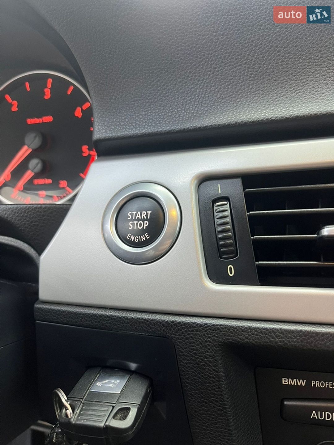 BMW 3 Series 2006 VIN WBAVU11070K003610 фото оголошення 11 з 20