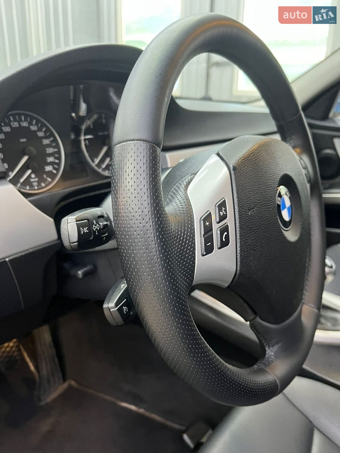 BMW 3 Series 2006 VIN WBAVU11070K003610 фото оголошення 12 з 20