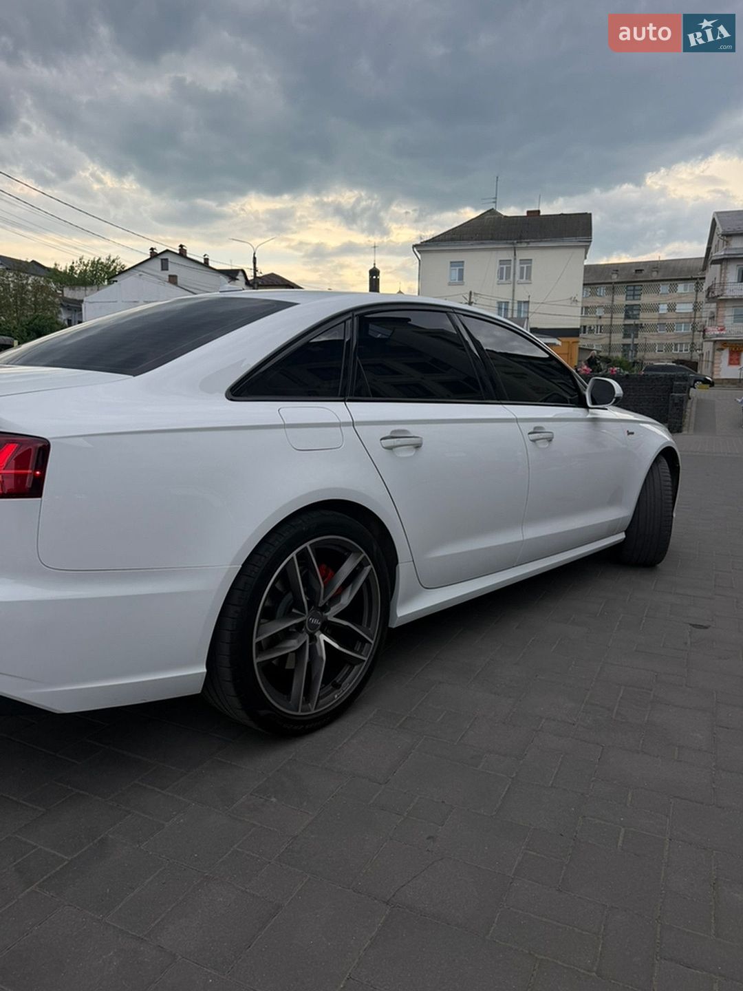 Audi A6 2015 VIN WAUHGAFC0GN010513 фото оголошення 10 з 44