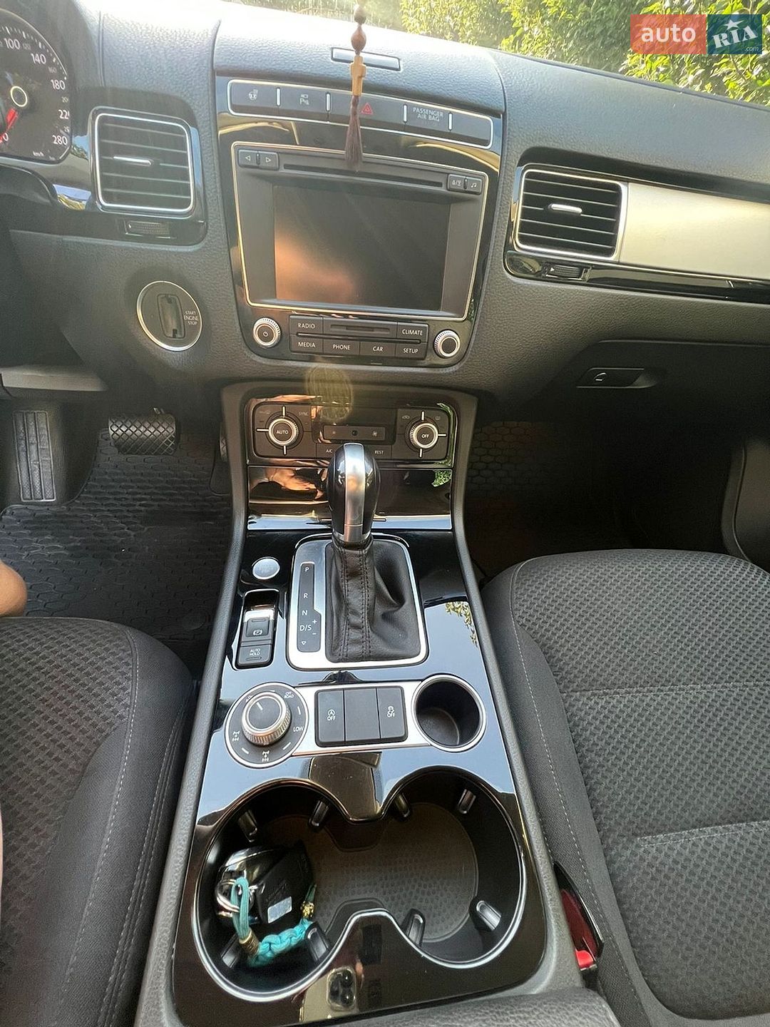 Volkswagen Touareg 2015 VIN WVGZZZ7PZGD004196 фото оголошення 2 з 8