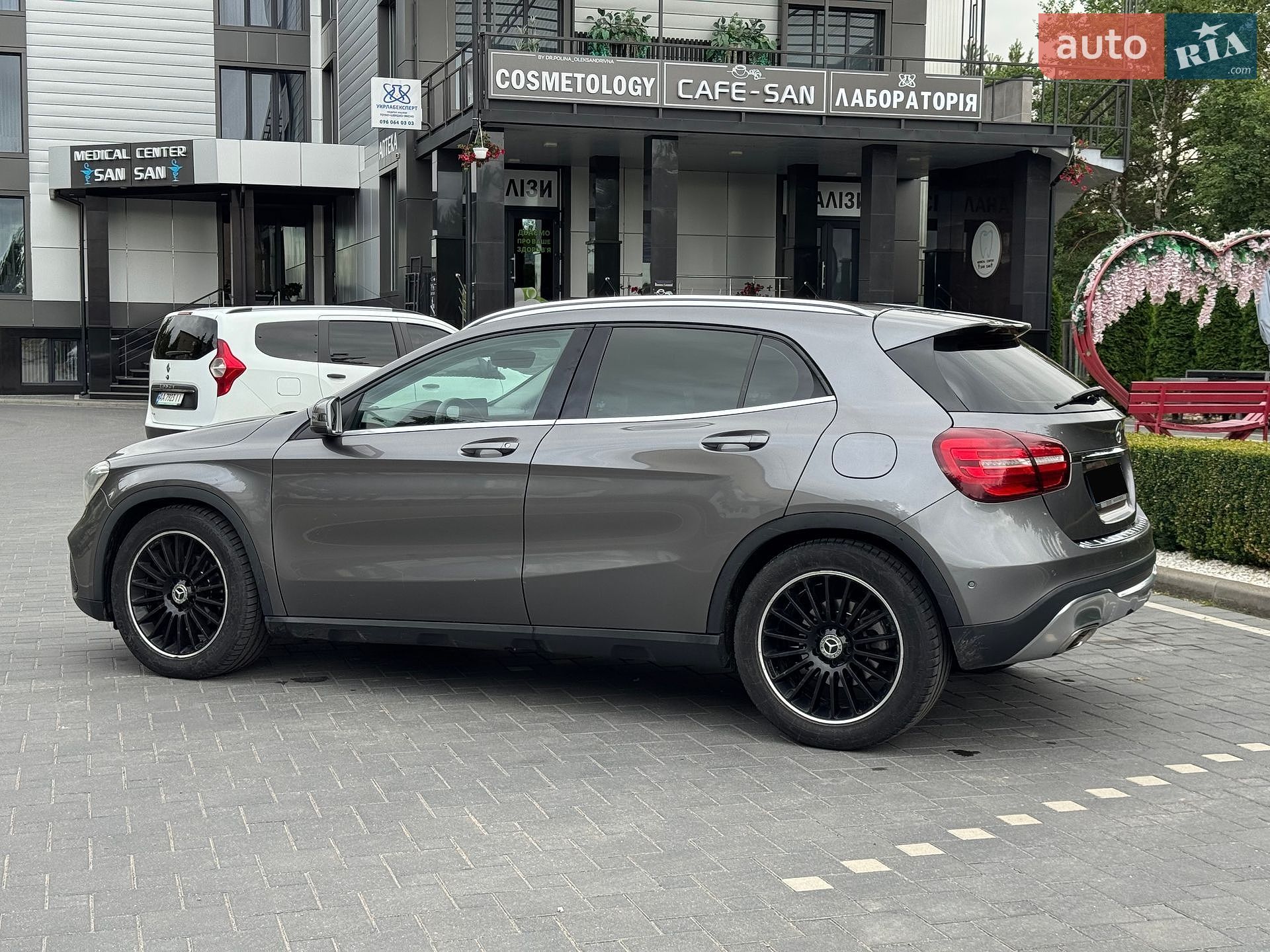 Mercedes-Benz GLA-Class 2017 VIN WDC1569431J400331 фото оголошення 11 з 47