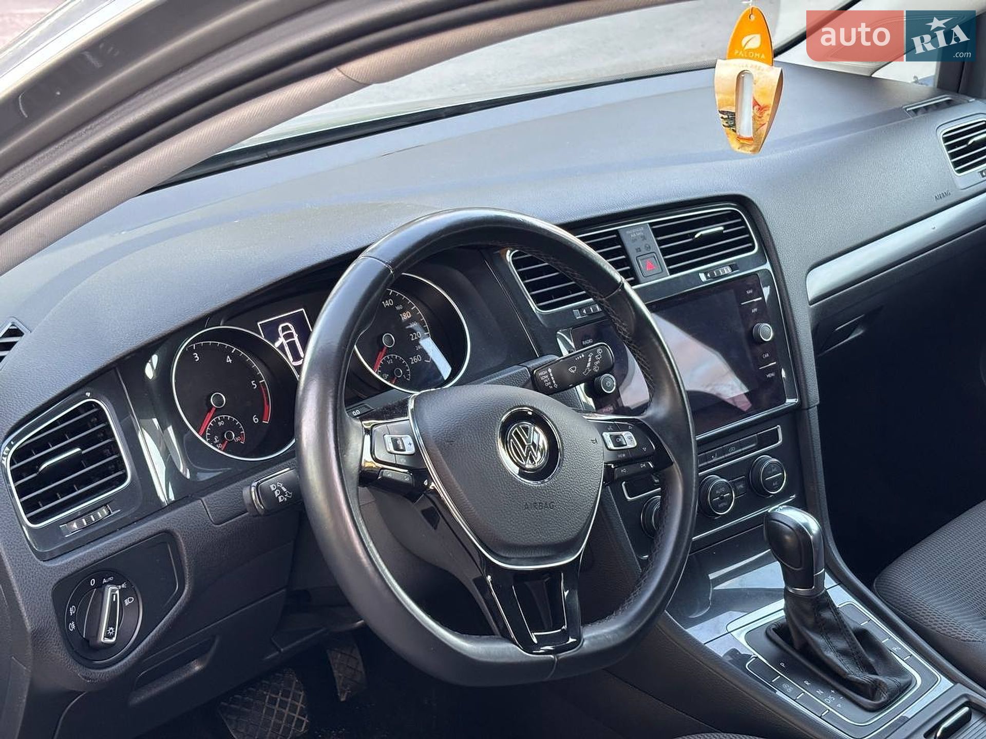 Volkswagen Golf 2019 VIN WVWZZZAUZKP563389 фото оголошення 11 з 33
