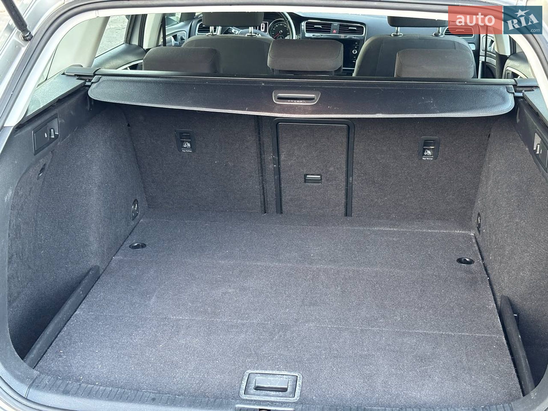 Volkswagen Golf 2019 VIN WVWZZZAUZKP563389 фото оголошення 22 з 33