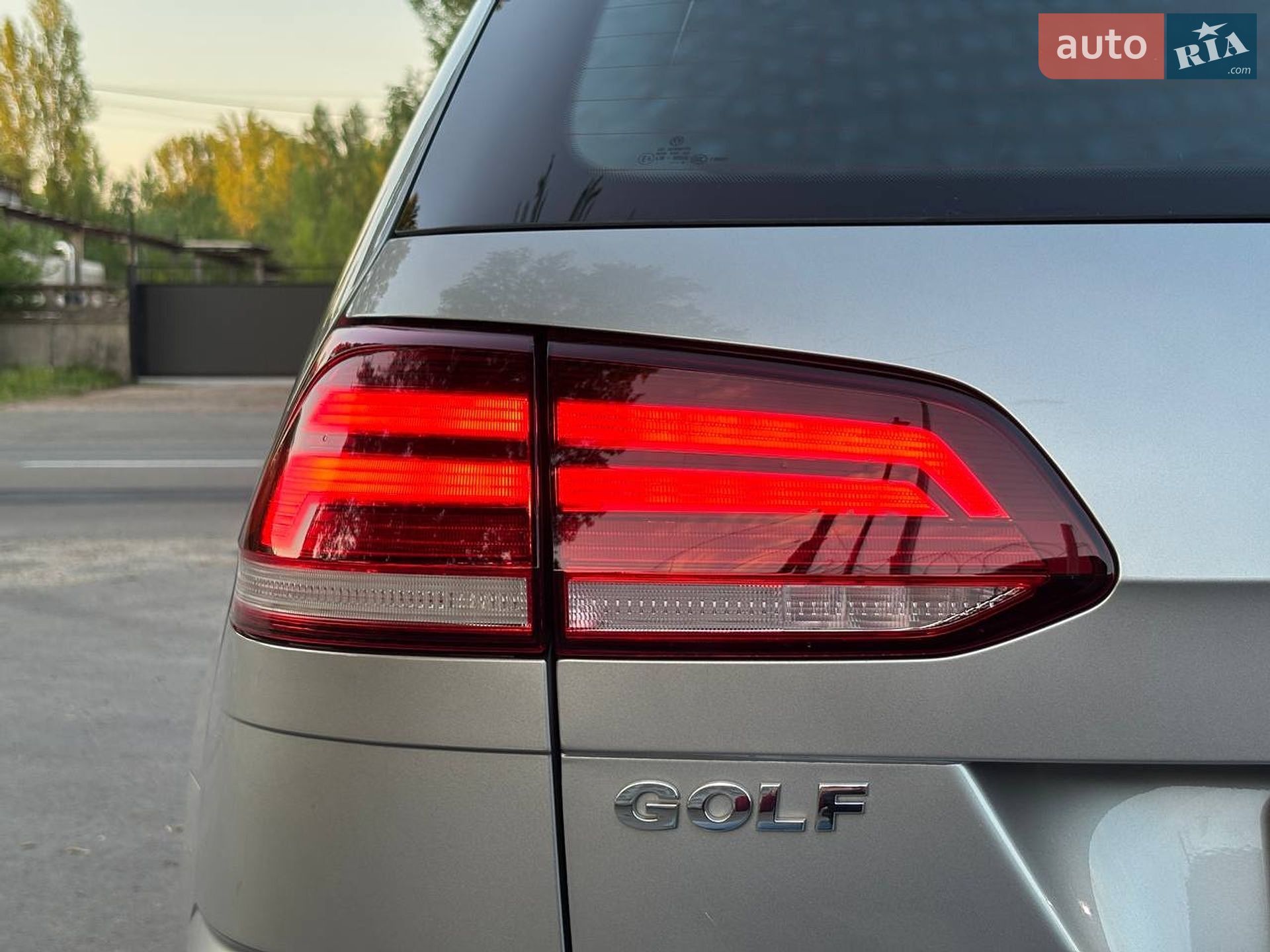 Volkswagen Golf 2019 VIN WVWZZZAUZKP563389 фото оголошення 32 з 33