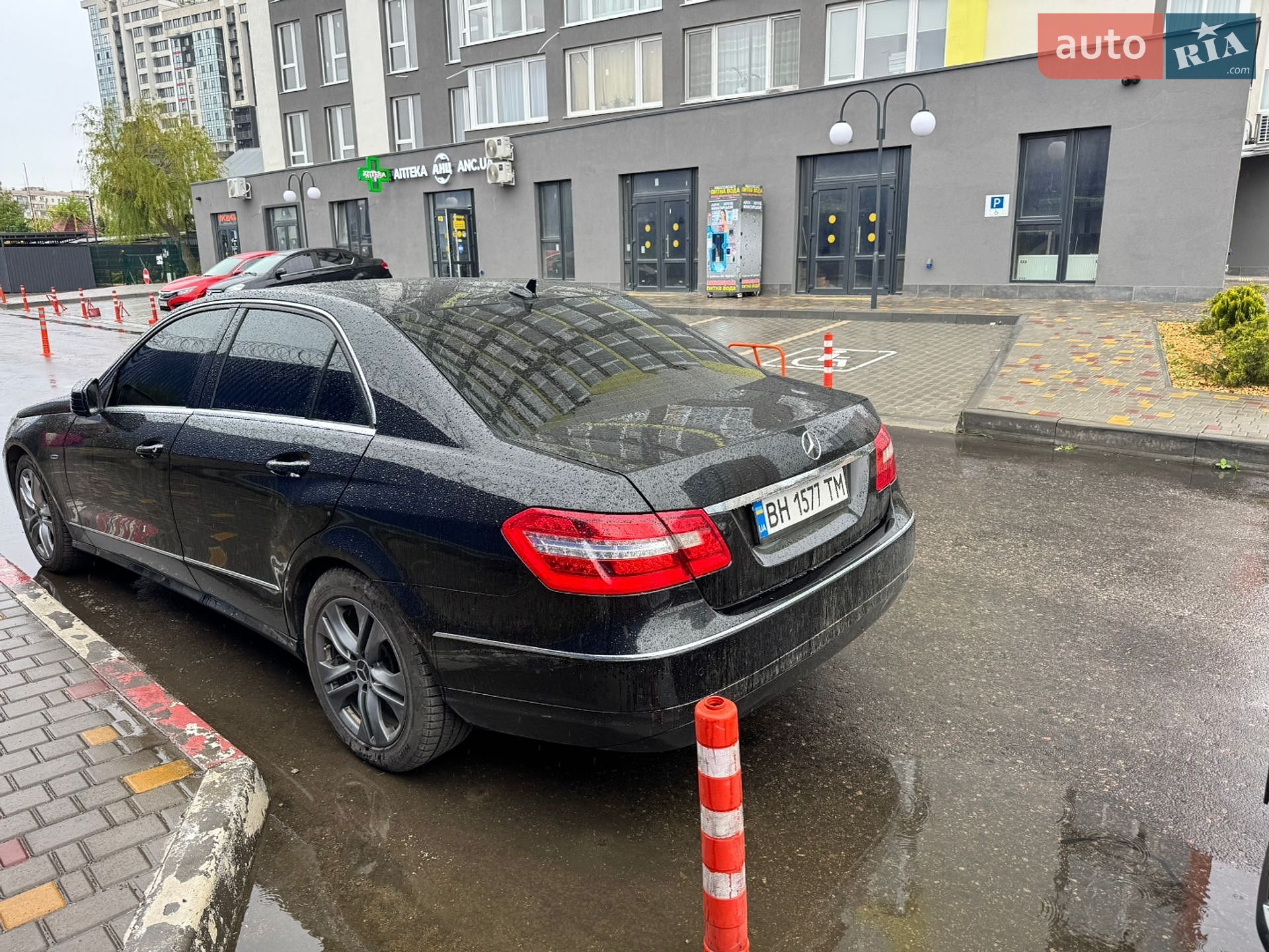 Mercedes-Benz E-Class 2011 VIN WDD2120021A502353 фото оголошення 4 з 9