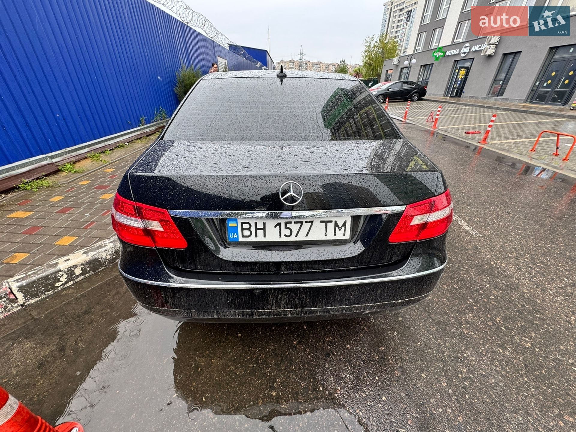 Mercedes-Benz E-Class 2011 VIN WDD2120021A502353 фото оголошення 5 з 9