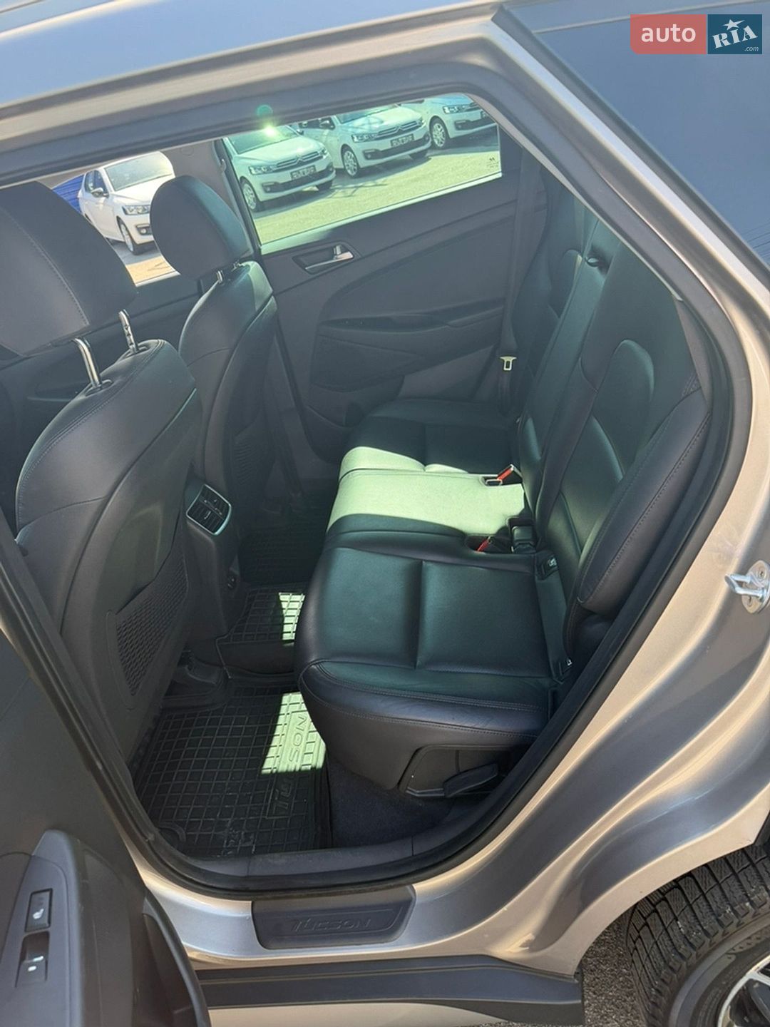 Hyundai Tucson 2019 VIN TMAJ3817GLJ998681 фото оголошення 18 з 25