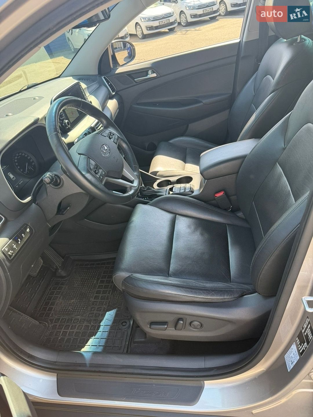 Hyundai Tucson 2019 VIN TMAJ3817GLJ998681 фото оголошення 19 з 25