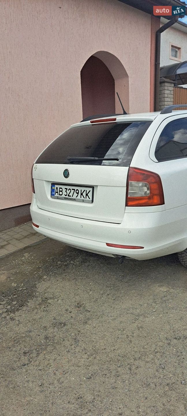 Skoda Octavia 2012 VIN TMBHE61Z5C8027852 фото оголошення 2 з 7