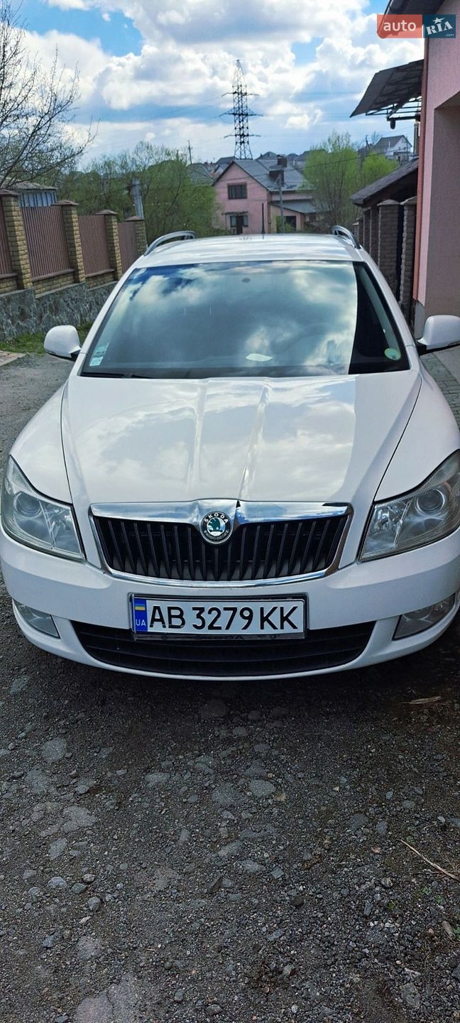 Skoda Octavia 2012 VIN TMBHE61Z5C8027852 фото оголошення 3 з 7
