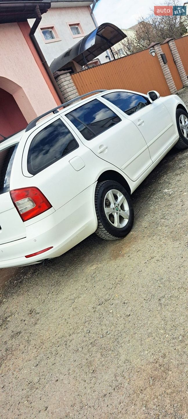 Skoda Octavia 2012 VIN TMBHE61Z5C8027852 фото оголошення 6 з 7