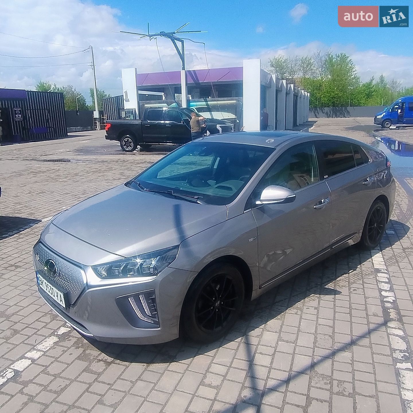 Hyundai Ioniq 2019 VIN KMHC851JFLU058306 фото оголошення 2 з 13