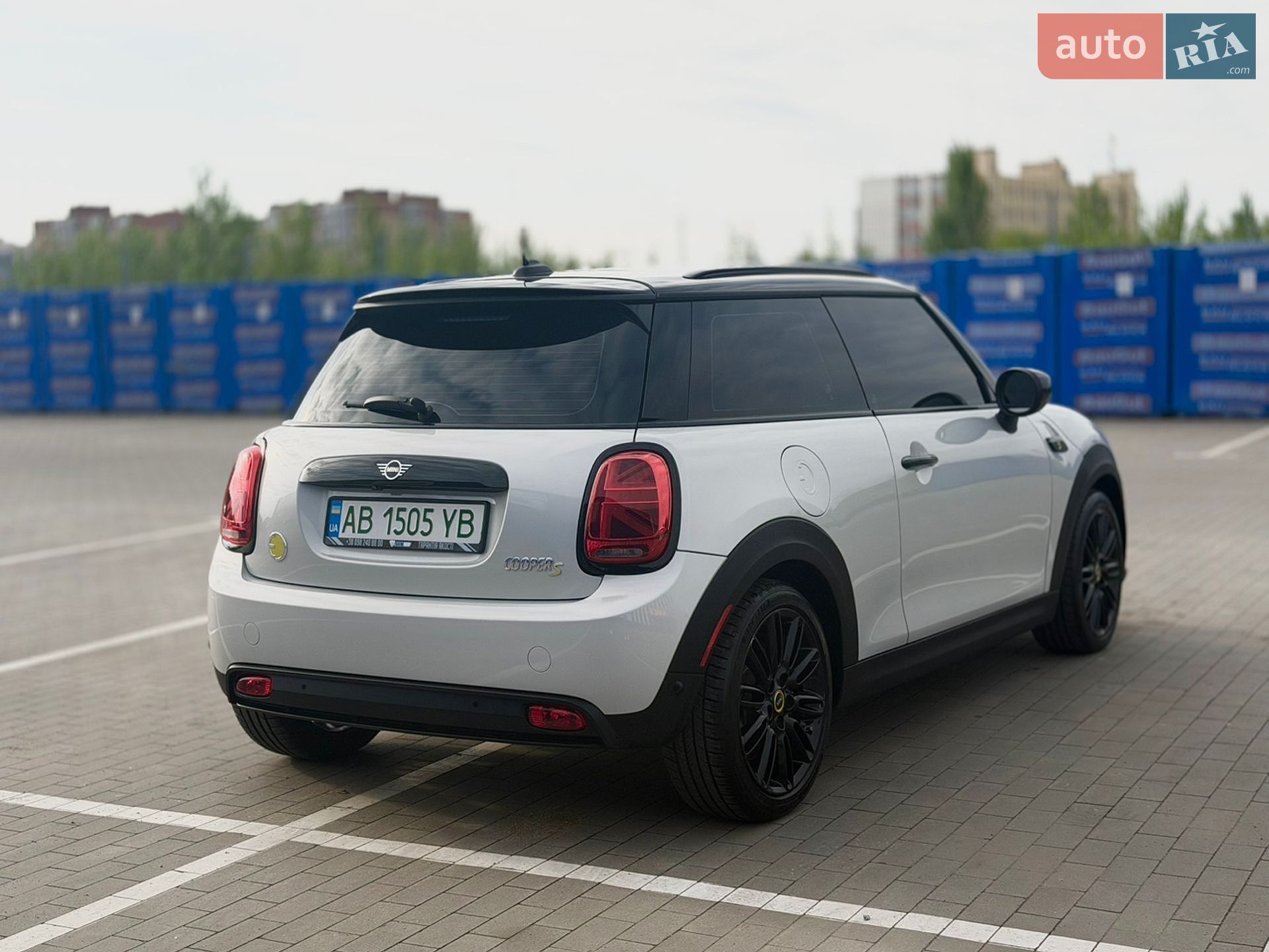 MINI Electric 2021 VIN WMW13DJ0XN2R75762 фото оголошення 6 з 42