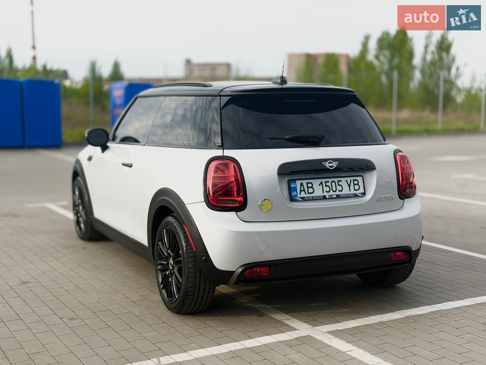 MINI Electric 2021 VIN WMW13DJ0XN2R75762 фото оголошення 8 з 42