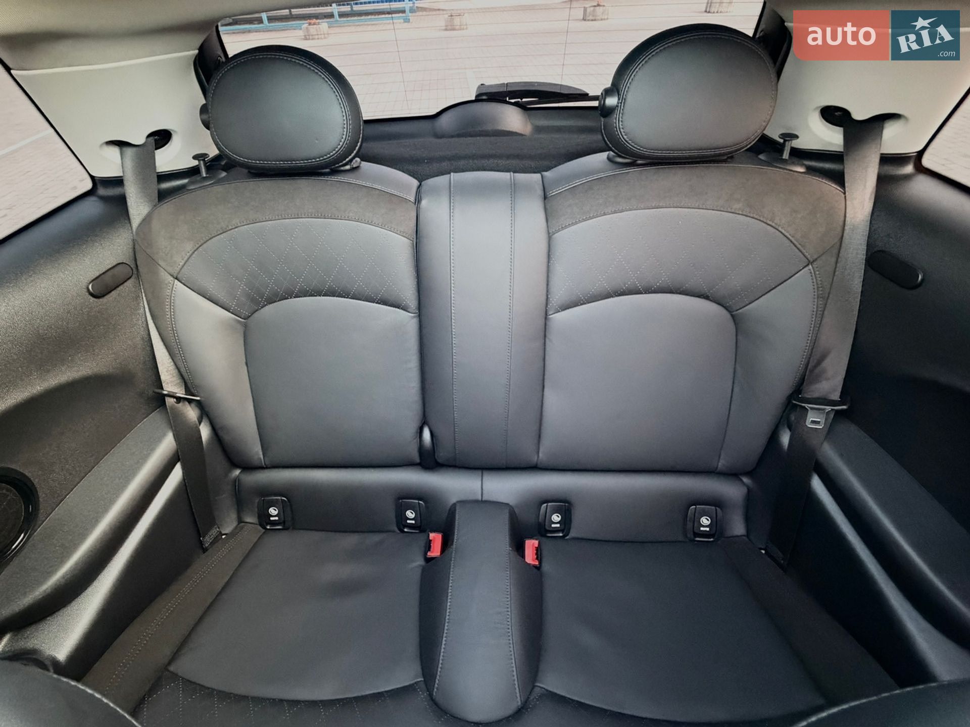 MINI Electric 2021 VIN WMW13DJ0XN2R75762 фото оголошення 22 з 42