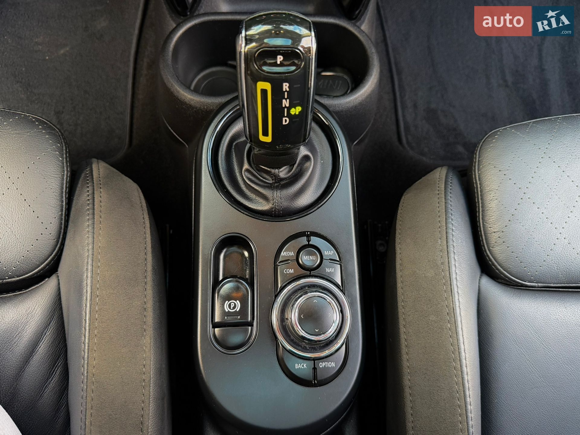MINI Electric 2021 VIN WMW13DJ0XN2R75762 фото оголошення 32 з 42