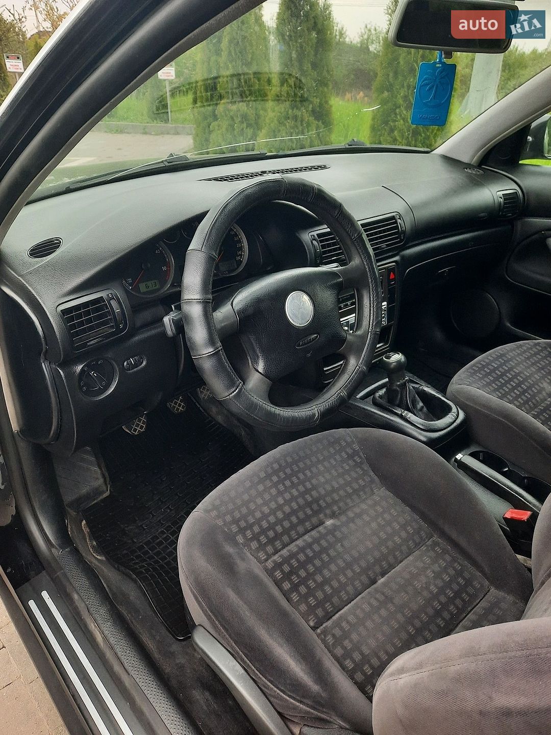 Volkswagen Passat 2001 VIN WVWZZZ3BZ2E106566 фото оголошення 9 з 38