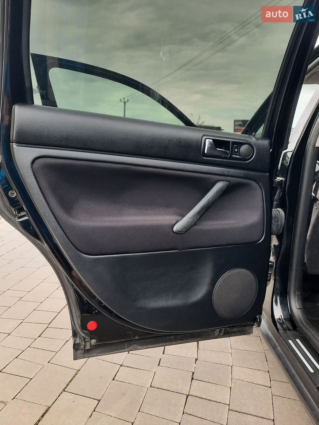 Volkswagen Passat 2001 VIN WVWZZZ3BZ2E106566 фото оголошення 17 з 38