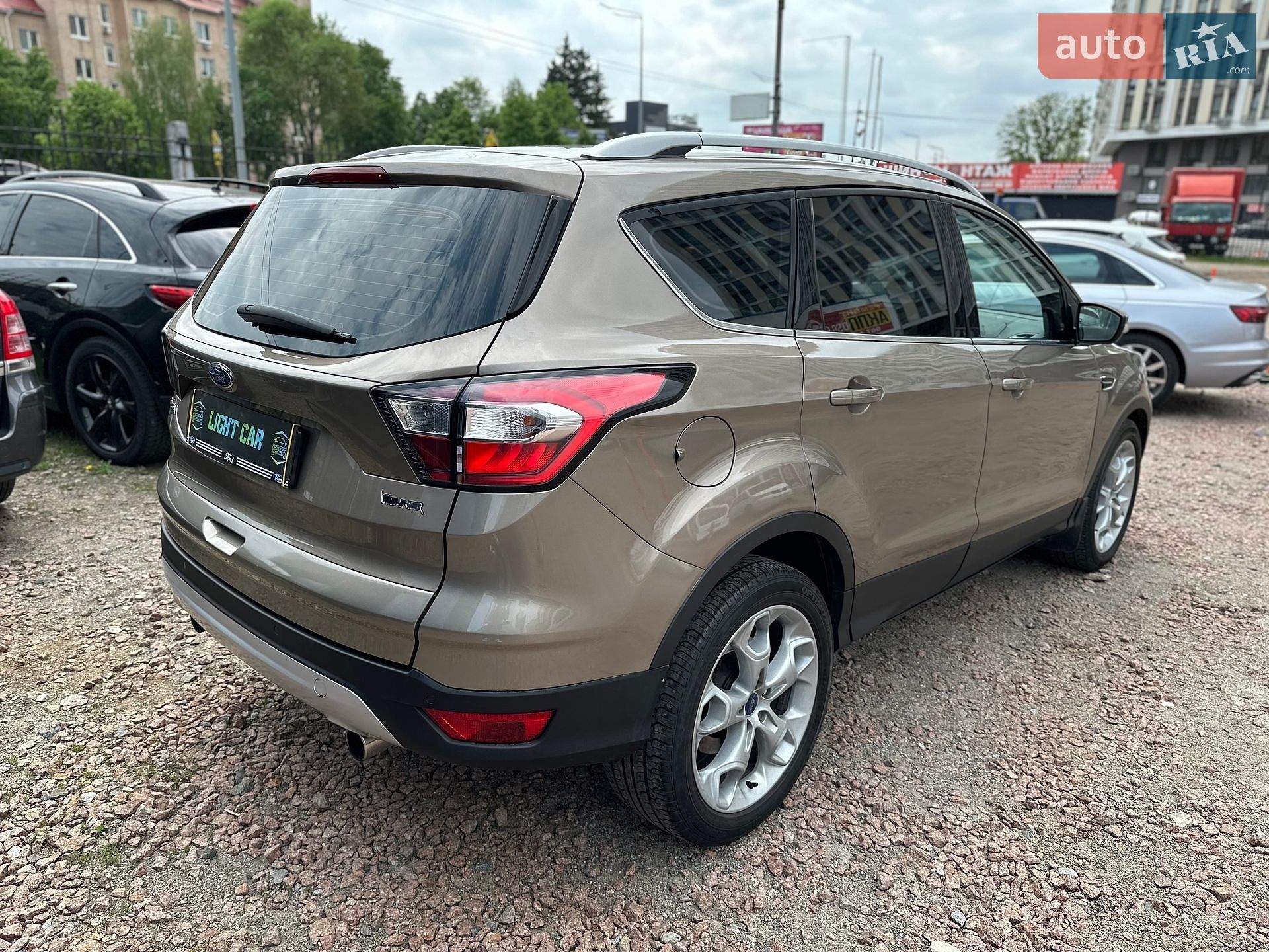 Ford Kuga 2019 VIN WF0AXXWPMAKM24554 фото оголошення 3 з 24