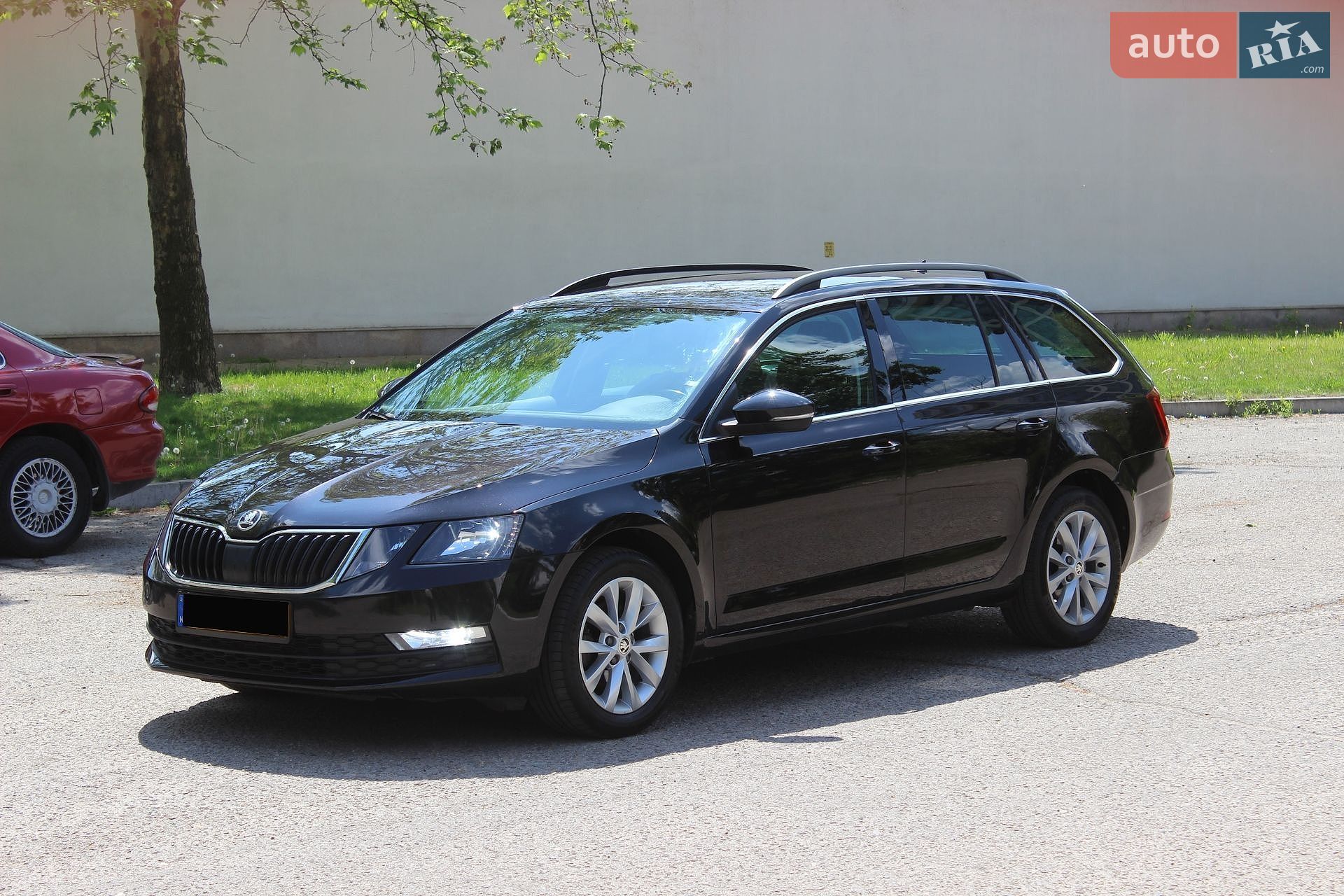 Skoda Octavia 2019 VIN TMBJG9NEXK0196637 фото оголошення 3 з 48