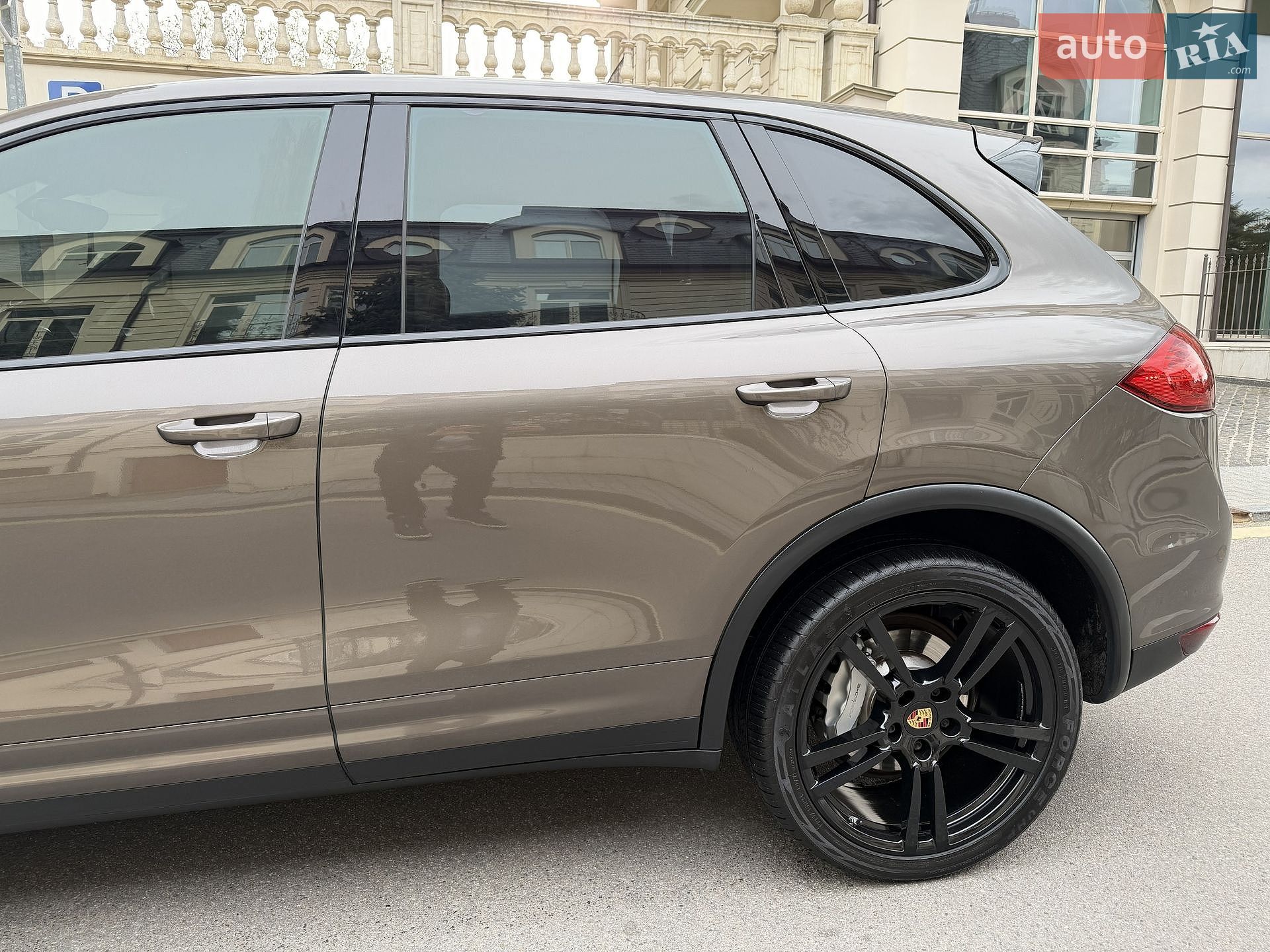 Porsche Cayenne 2011 VIN WP1AE2A21BLA98855 фото оголошення 7 з 69