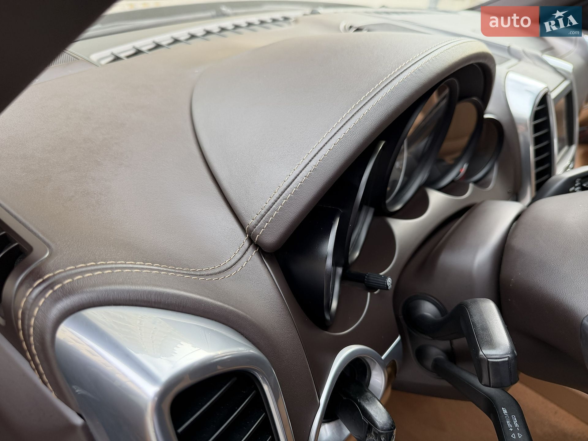 Porsche Cayenne 2011 VIN WP1AE2A21BLA98855 фото оголошення 30 з 69