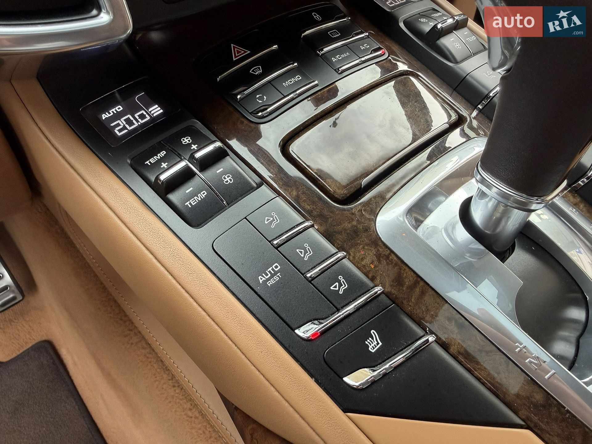 Porsche Cayenne 2011 VIN WP1AE2A21BLA98855 фото оголошення 35 з 69