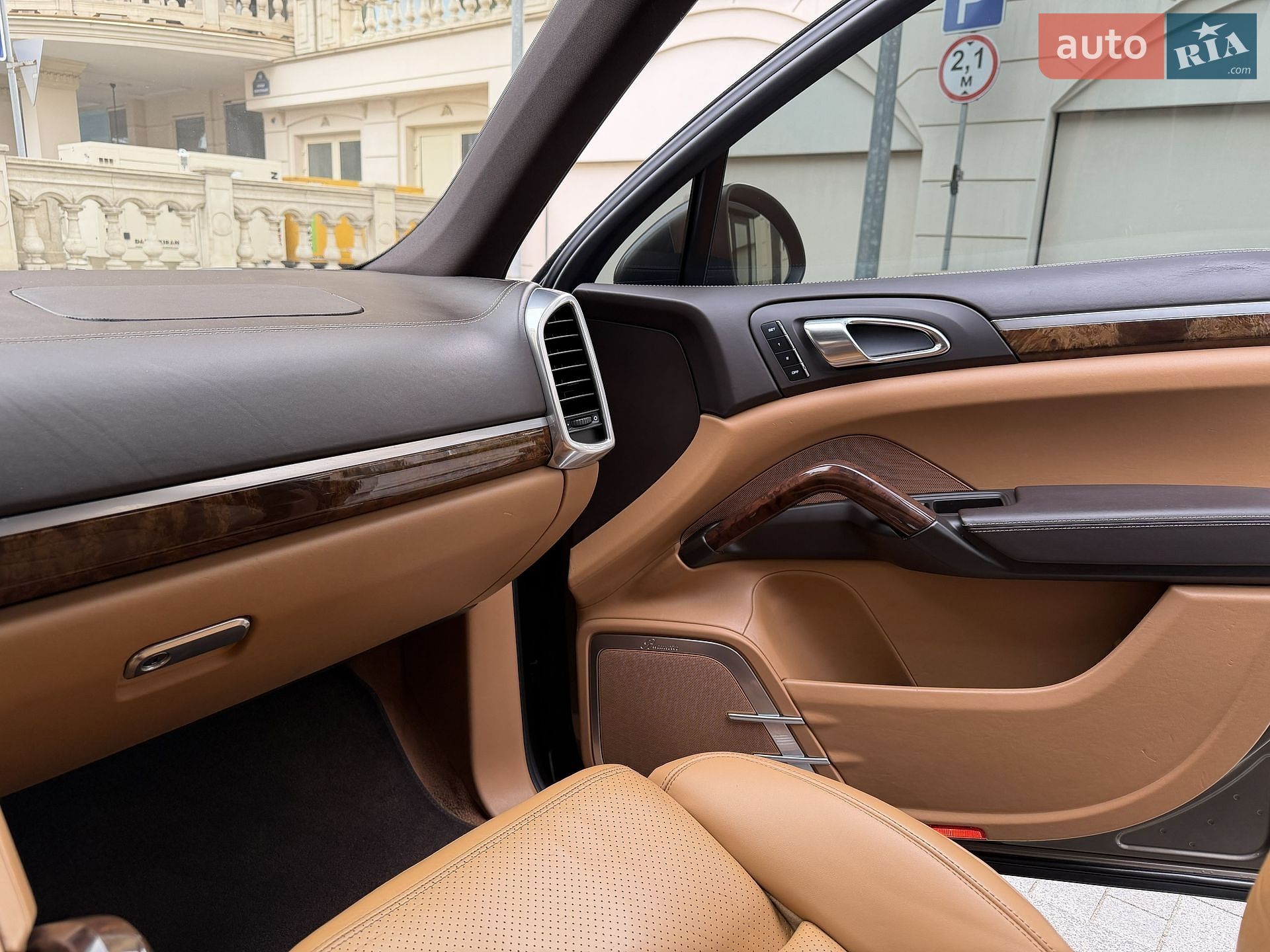 Porsche Cayenne 2011 VIN WP1AE2A21BLA98855 фото оголошення 42 з 69
