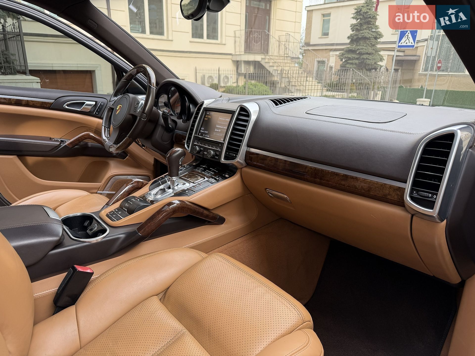 Porsche Cayenne 2011 VIN WP1AE2A21BLA98855 фото оголошення 52 з 69