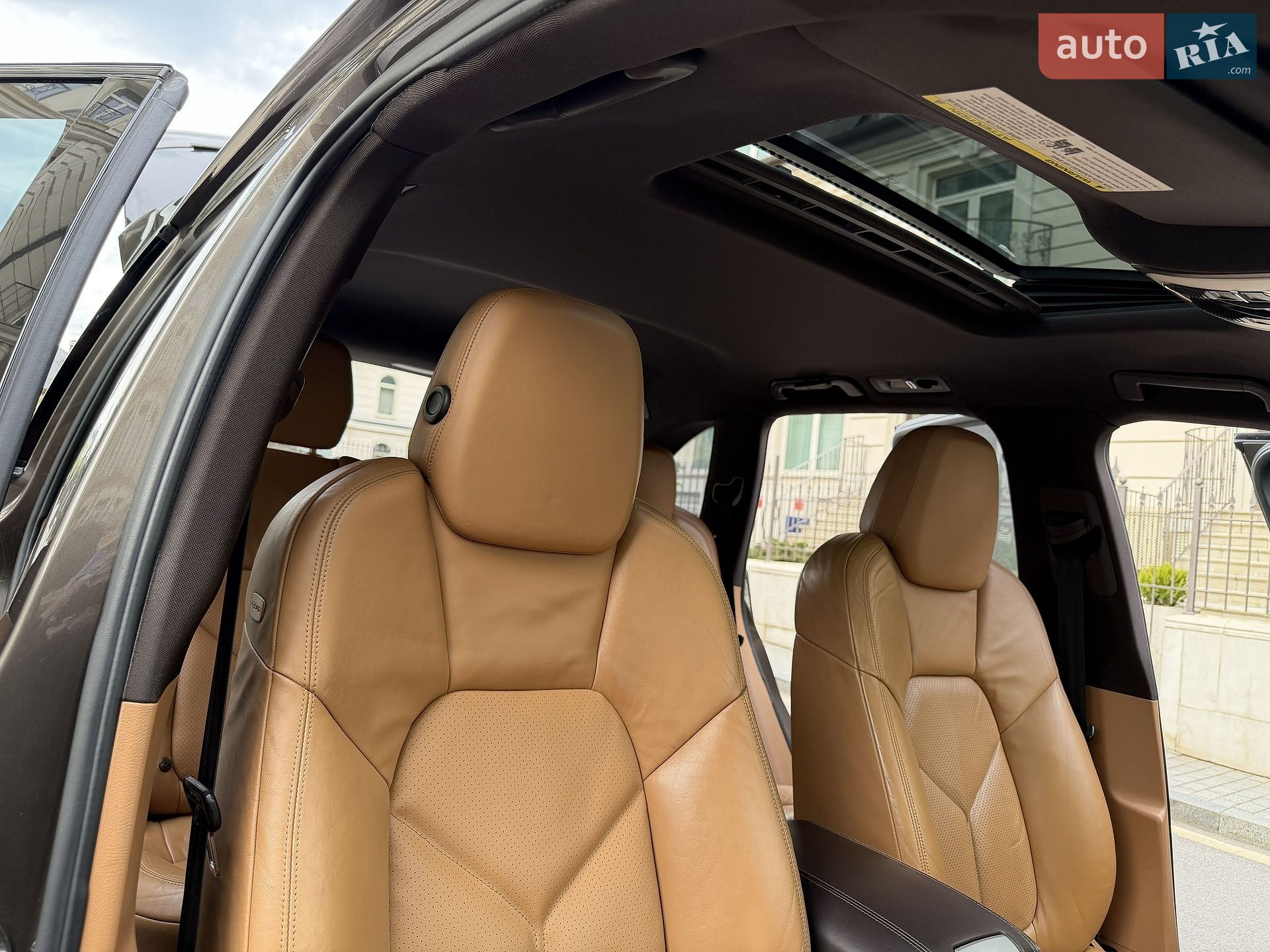 Porsche Cayenne 2011 VIN WP1AE2A21BLA98855 фото оголошення 55 з 69
