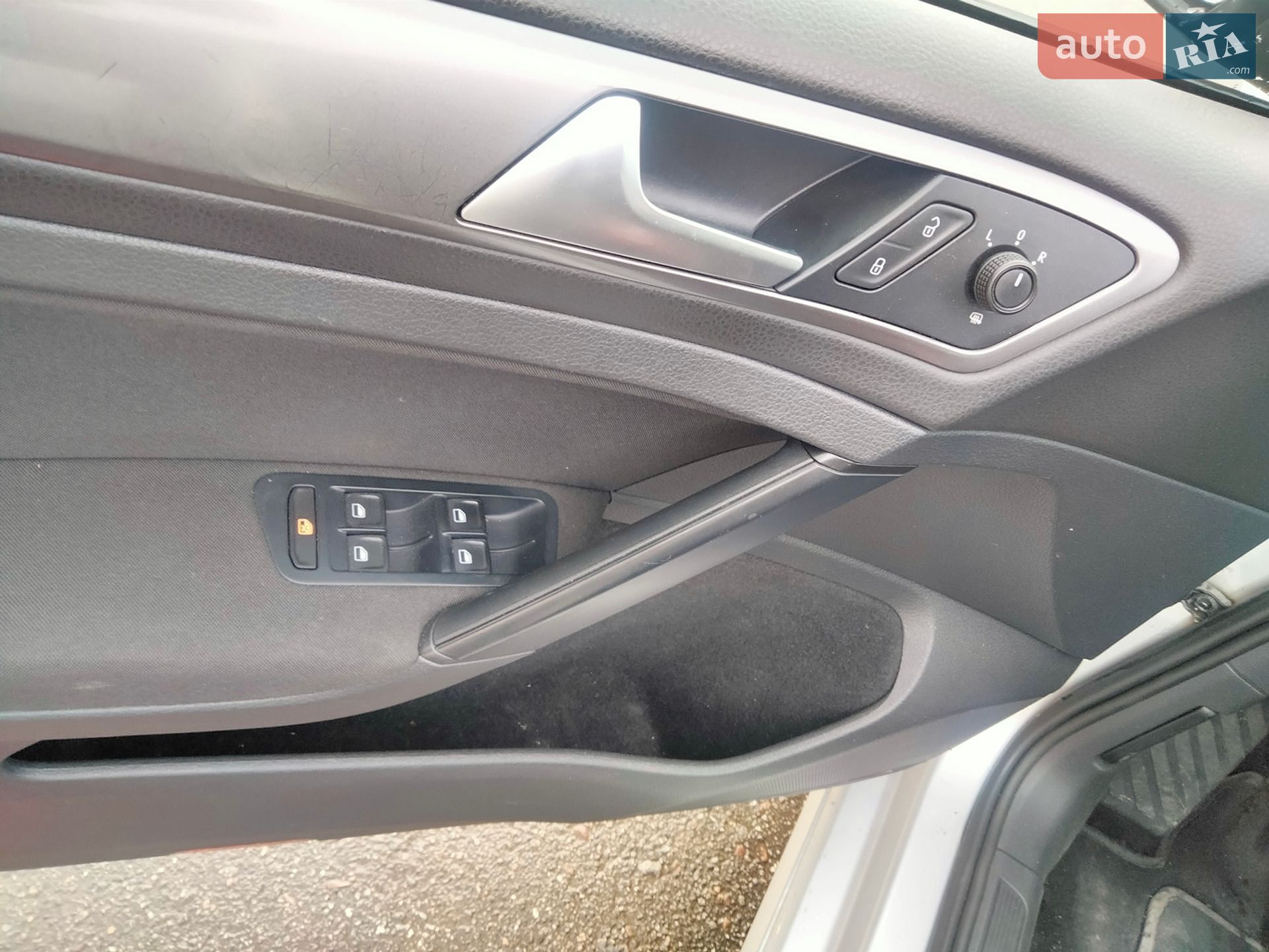 Volkswagen Golf 2014 VIN WVWZZZAUZEP595594 фото оголошення 2 з 17